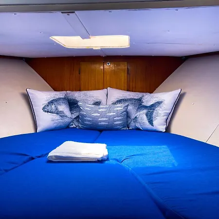 Ботель In A Yacht - Algarve *