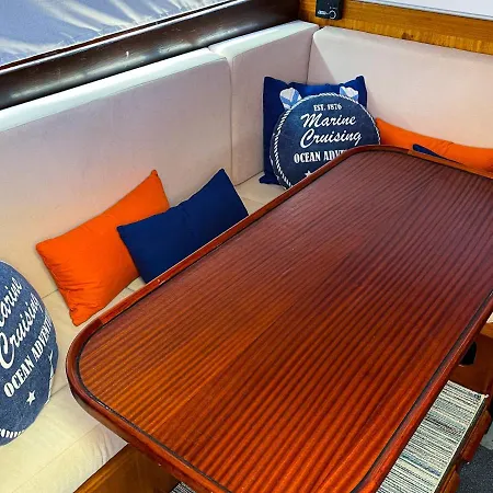 보트호텔 In A Yacht - Algarve